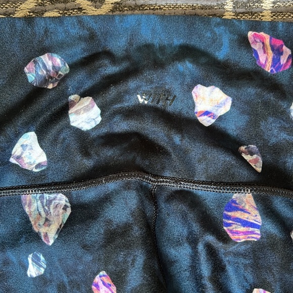 Wear It To Heart x Peloton Asteroid Print Leggings Tights - Picture 7 of 7